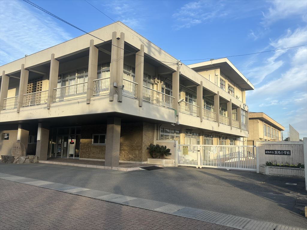 城陽小学校